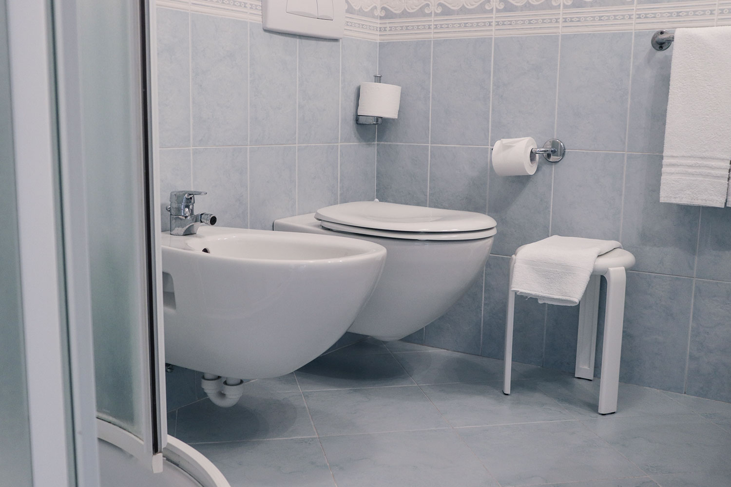 bagno di una delle camere comunicanti dell'Hotel Principe Caorle